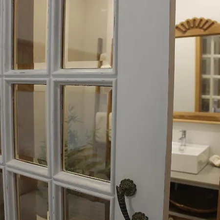 On The Way - Beach/guest House Couette-café 3*